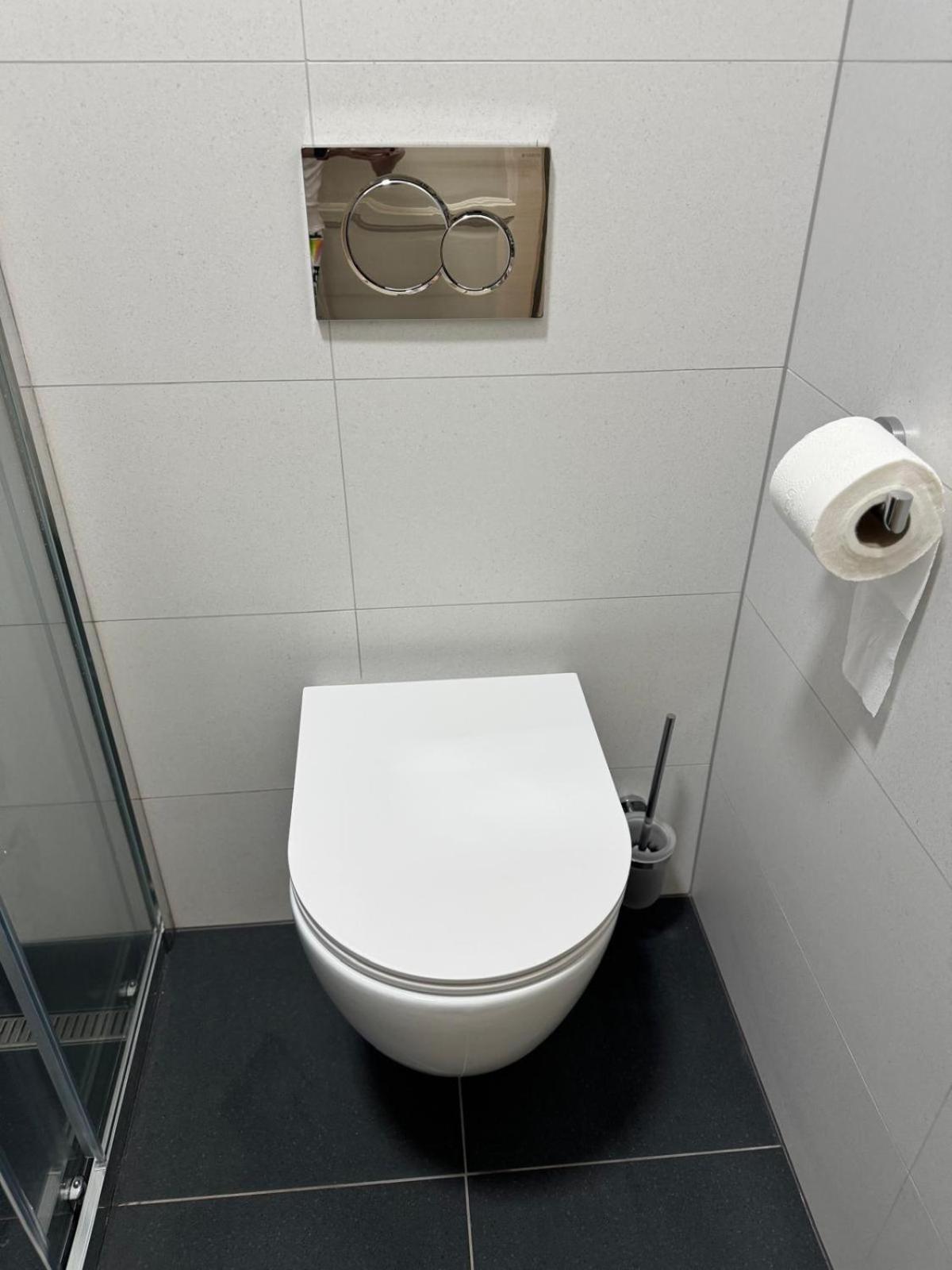 Pearl Bee Deluxe Suites Plzeň Extérieur photo