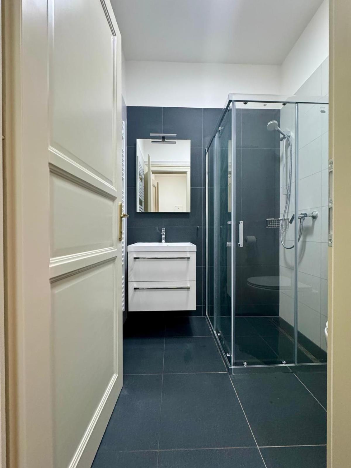 Pearl Bee Deluxe Suites Plzeň Extérieur photo