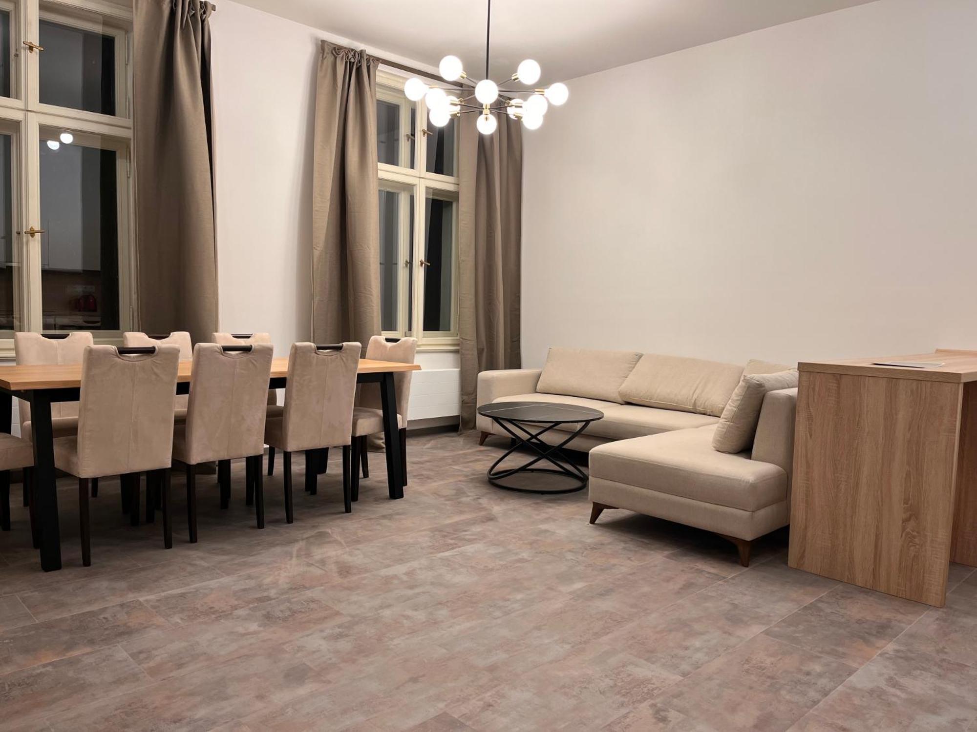 Pearl Bee Deluxe Suites Plzeň Extérieur photo